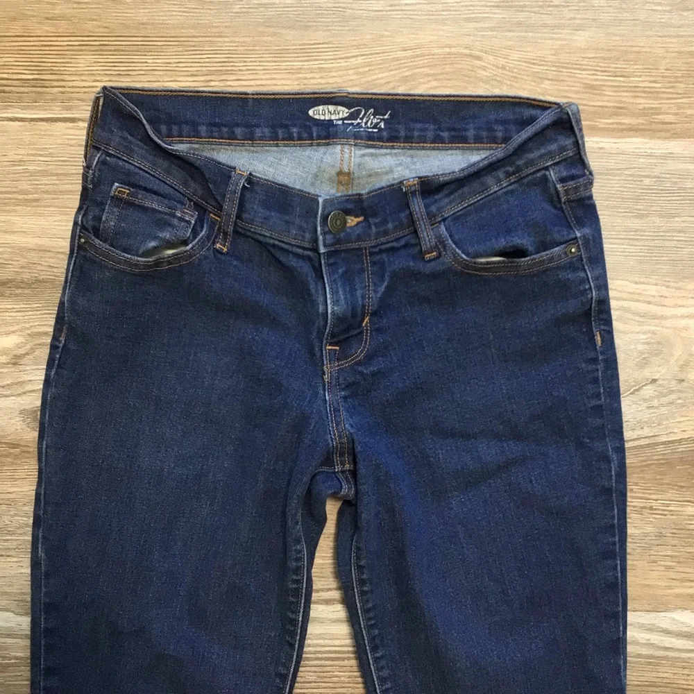 Old Navy The Flirt Low Rise Cuffed Capri 2
